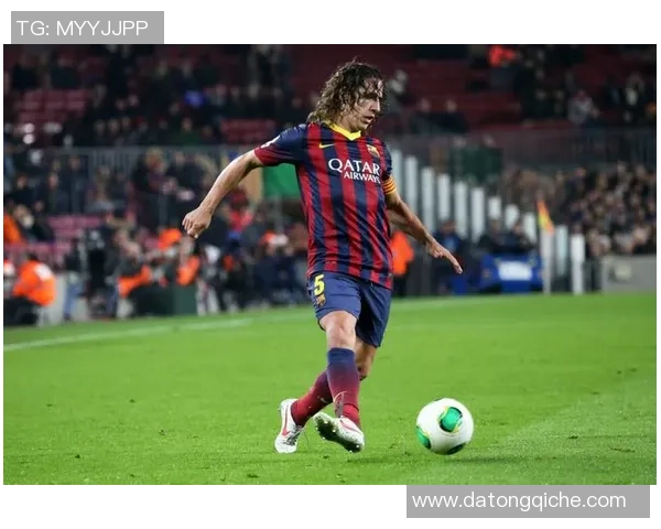 足球巨星赛场意外摔倒瞬间展现狼狈却依旧充满真实魅力